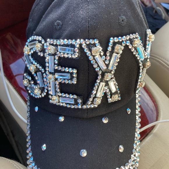 SEXY Rhinestone Cap NEW - Picture 5 of 5